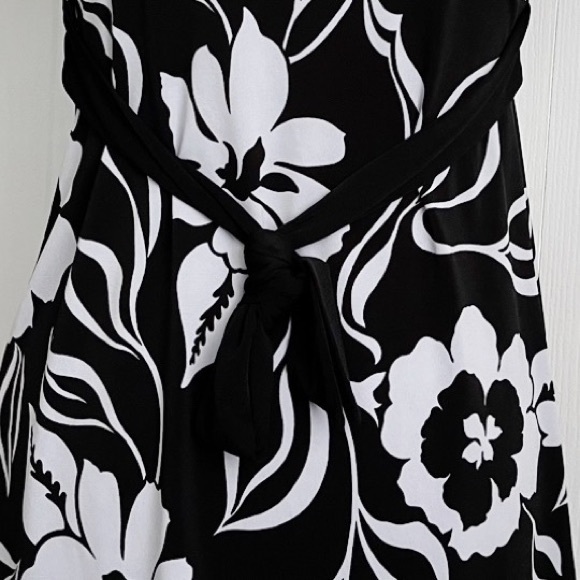 Moa Moa Tie Back Flowing Short Sleeve Blouse - Picture 3 of 5